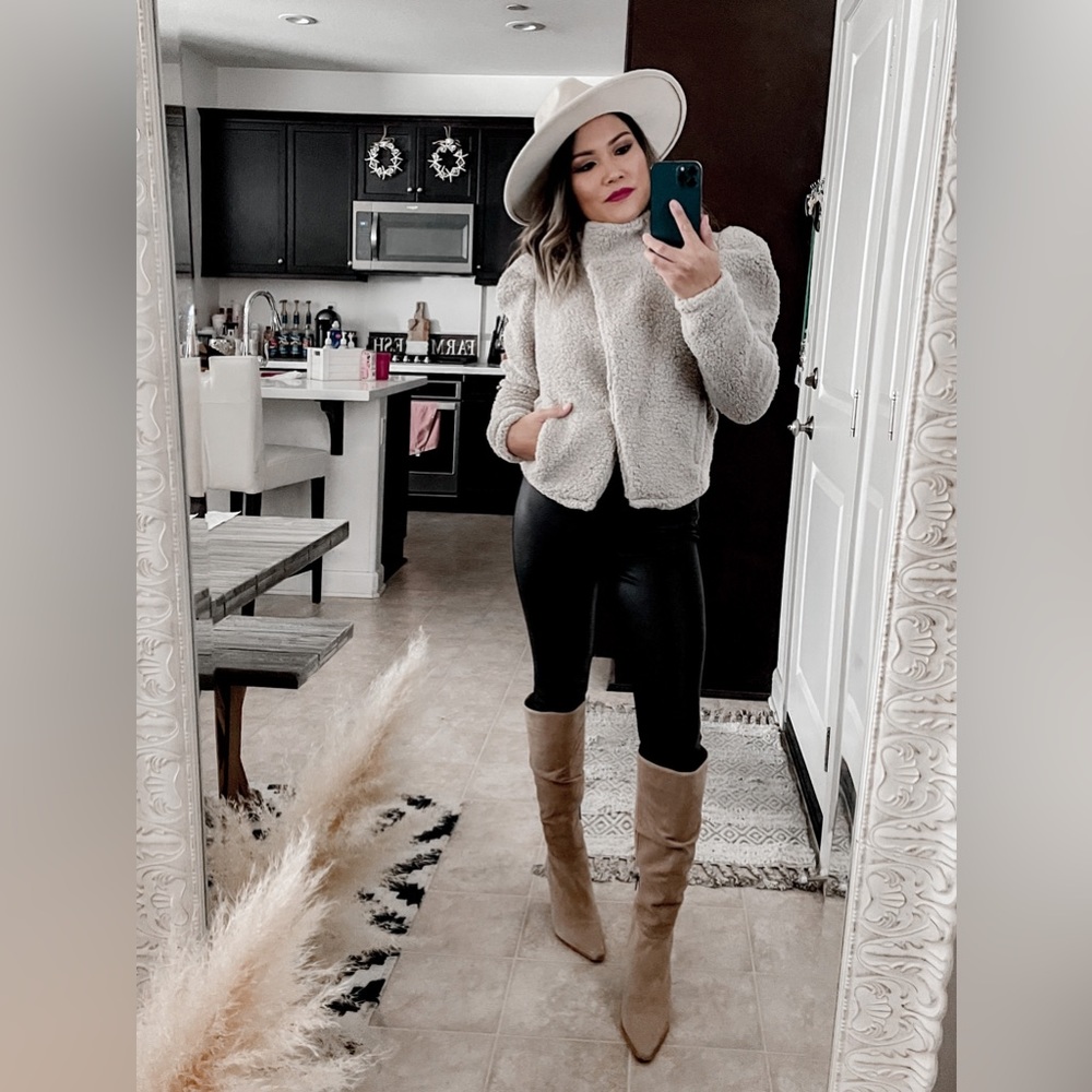Cozy puff sleeve sherpa jacket